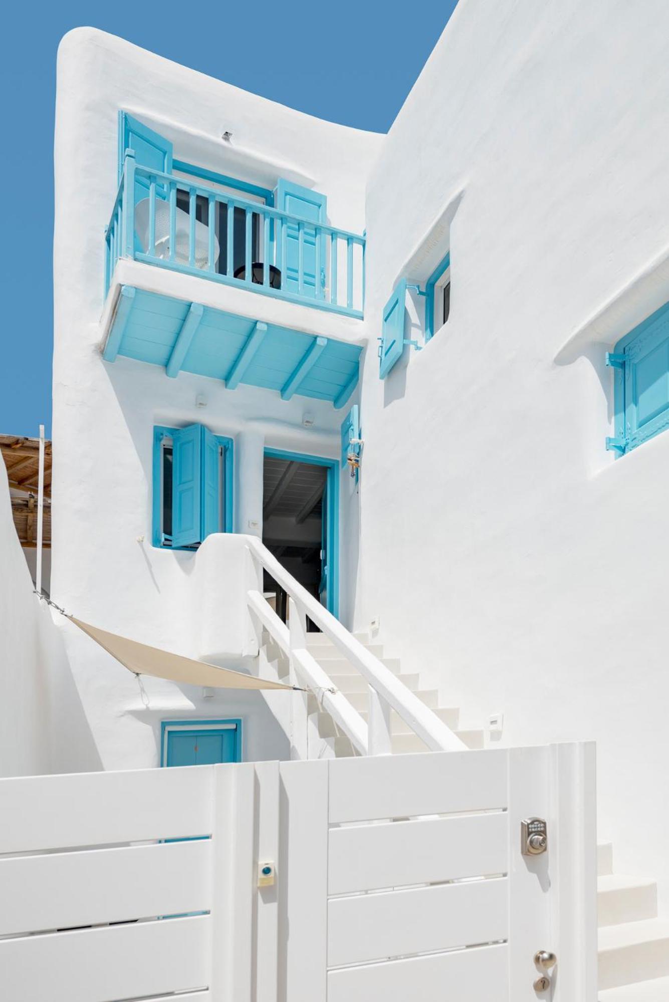 Mykonian Mews Luxury Suites Pszarú Kültér fotó